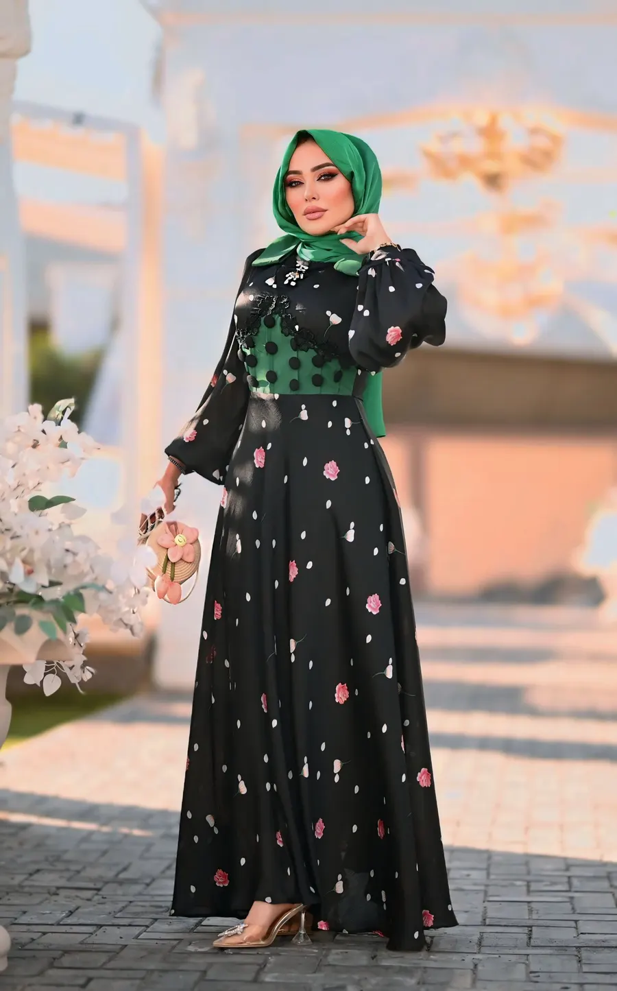 Radwa Sami - أزياء وعبايات